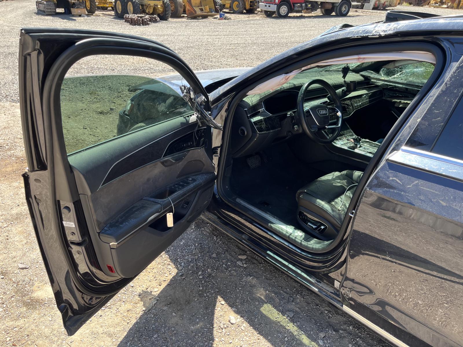 ./imagenes/INVOICE/2019/17860/AUDI A8 L (7).JPG